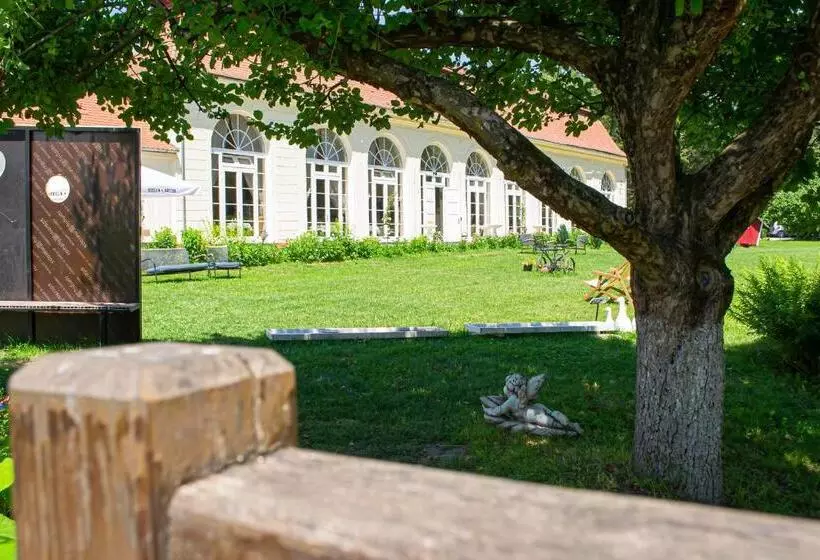 ホテル Palatul Brukenthal Avrig
