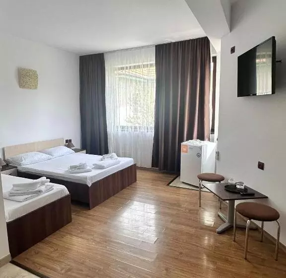 Hotel Paradox Oituz