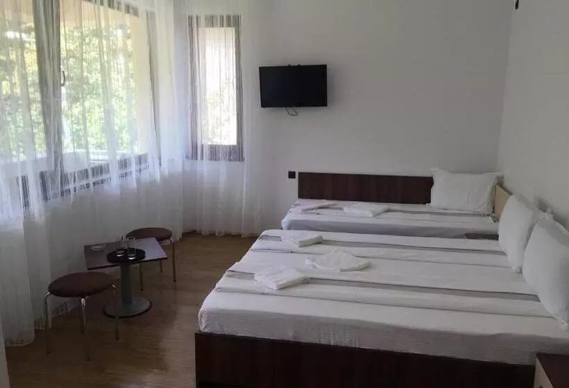 Hotel Paradox Oituz