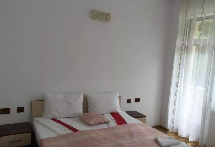 Hotel Paradox Oituz