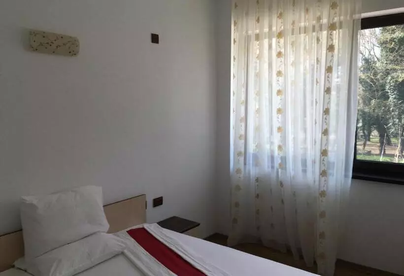 Hotel Paradox Oituz