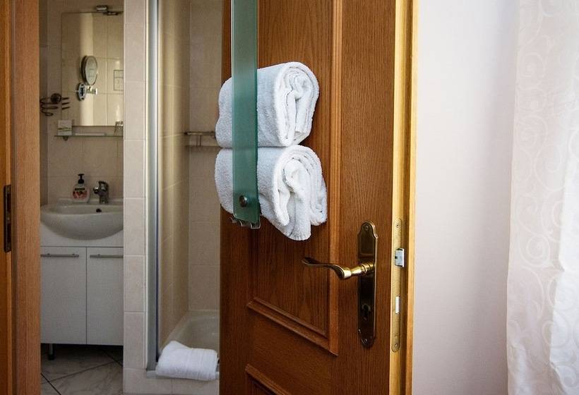 فندق Tullius Die Rebmeisterei