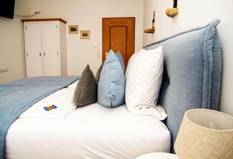 فندق Tullius Die Rebmeisterei