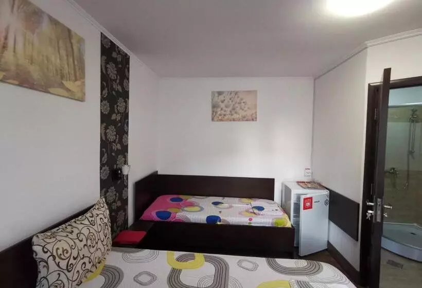 Joe Hostel