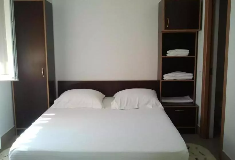 Jr Motel