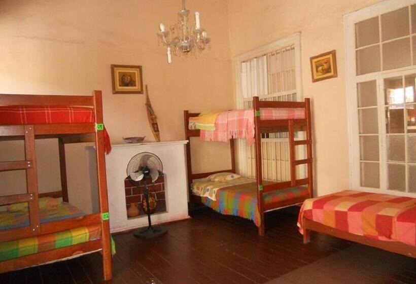 호스텔 El Mochilero