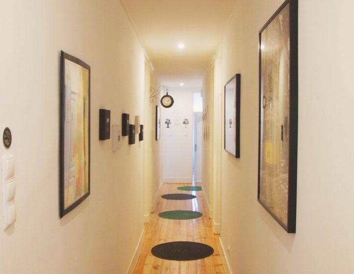 Fly To Lisbon Hostel