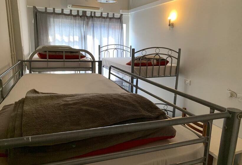 هتل City Backpackers   Hostel