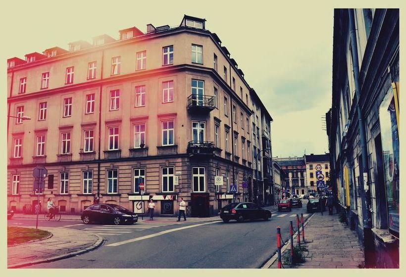 בית מלון כפרי Good Bye Lenin Revolution Krakow - Hostel