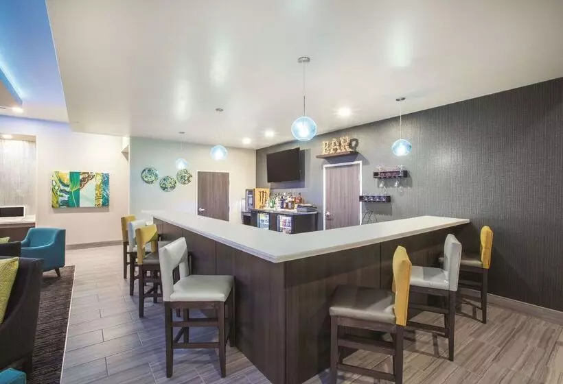 ホテル La Quinta By Wyndham Tulsa Broken Arrow