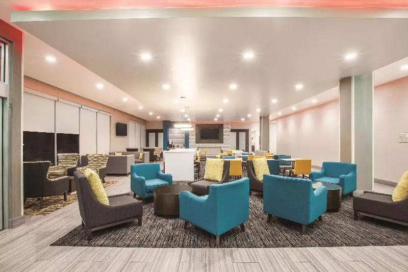 ホテル La Quinta By Wyndham Tulsa Broken Arrow