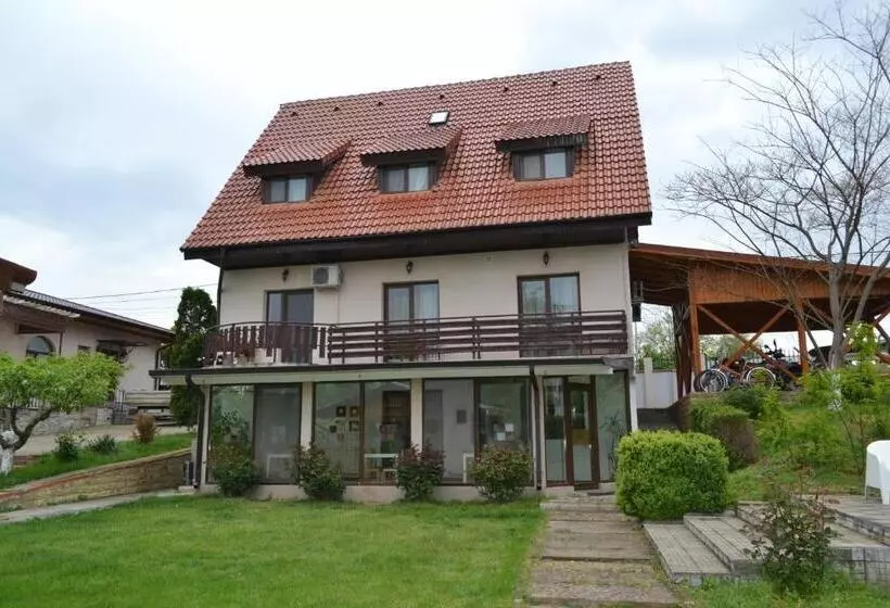 هتل Villa Siret