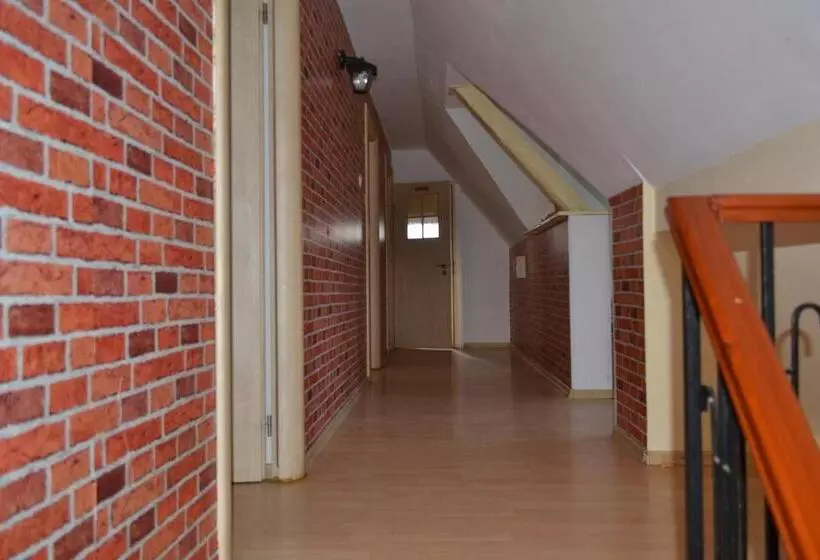 هتل Villa Siret