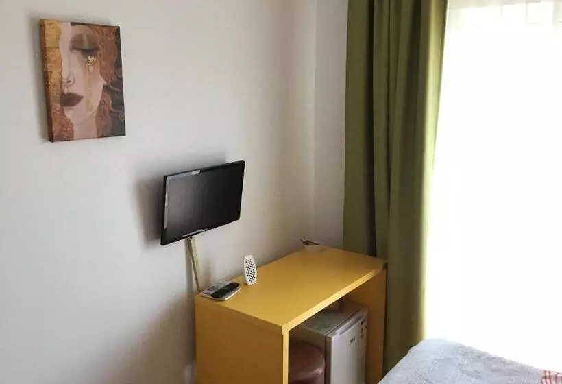 هتل Villa Siret