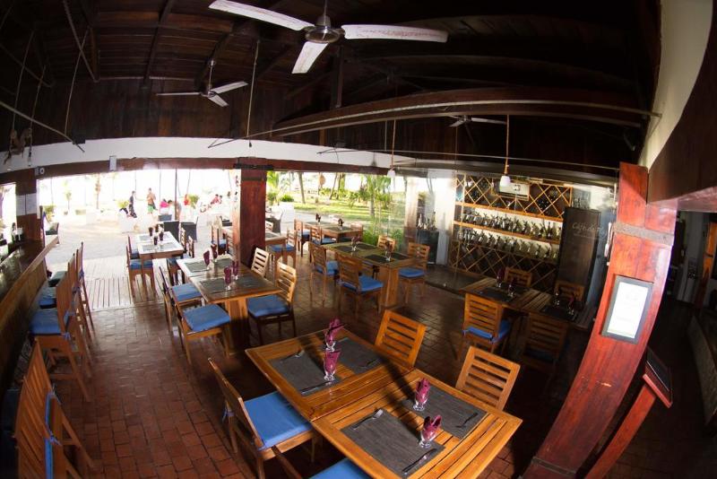 Resort Café De Playa Beach Front