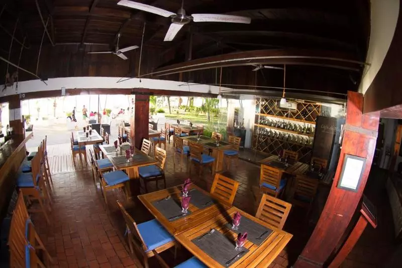 Lomakeskus Café De Playa Beach Front