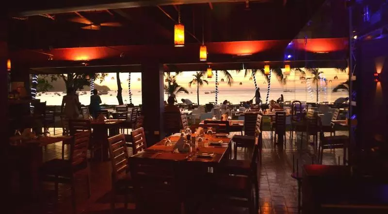 Lomakeskus Café De Playa Beach Front