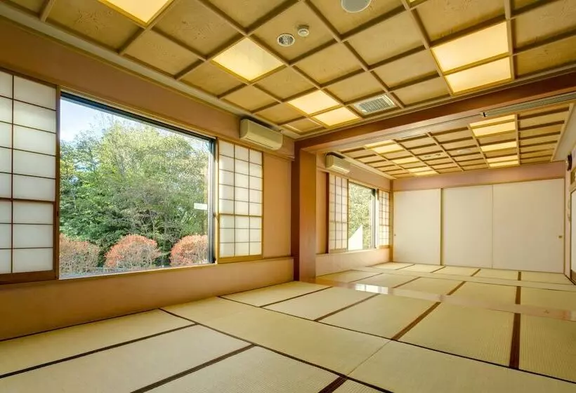 Ryokan Yamanakako Shuzanso