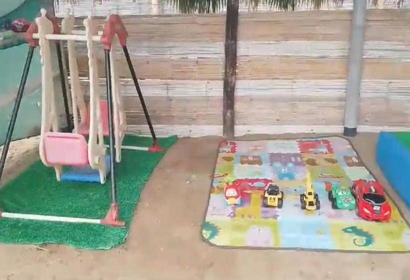 ベッドアンドブレックファースト Aquamarinn