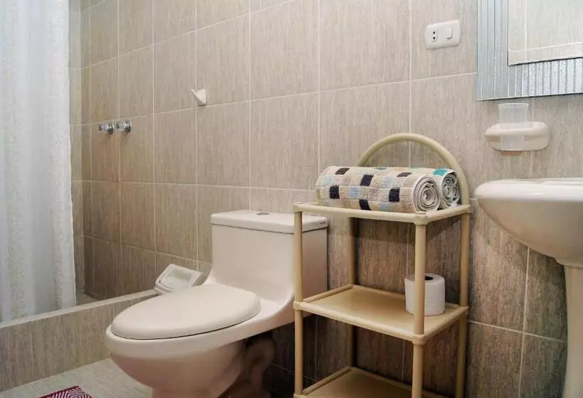 تختخواب و صبحانه Aquamarinn