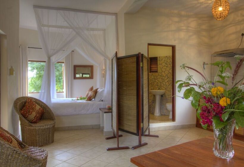 Golden Sands Apartments By Sol Resorts