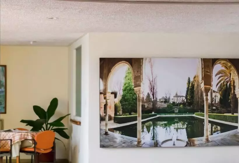 ホテル Alhambra