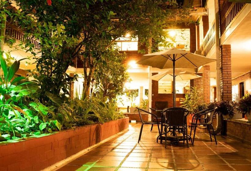 בית מלון כפרי Camoruco