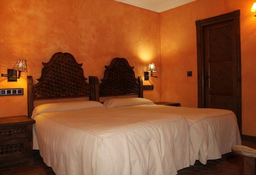 هتل El Palacete Del Corregidor