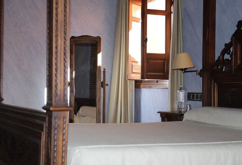 هتل El Palacete Del Corregidor