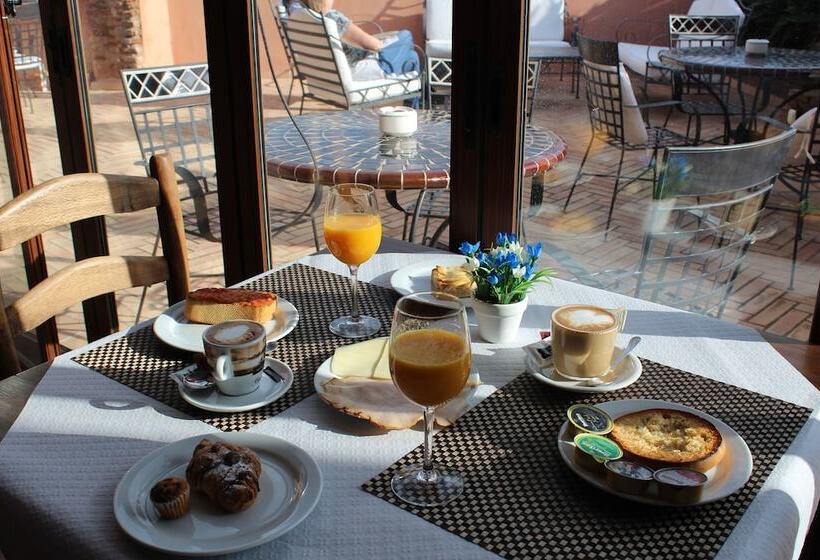 هتل El Palacete Del Corregidor