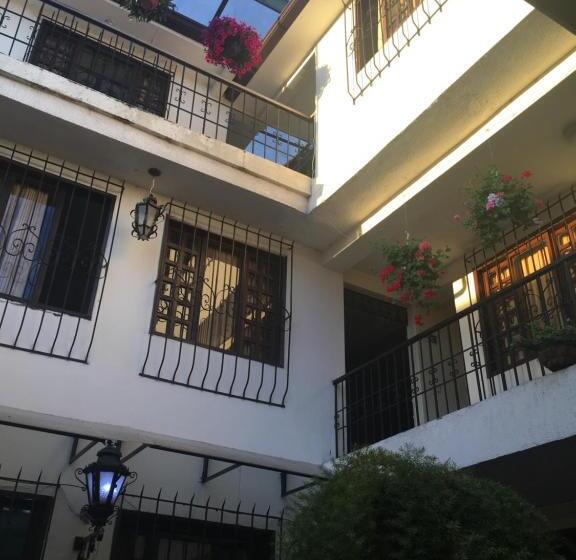 בית מלון כפרי Krone