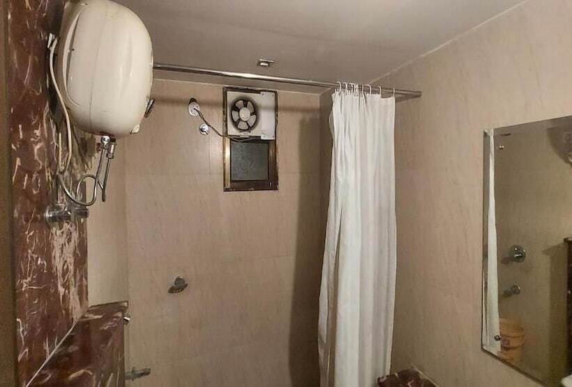 בית מלון כפרי Laxmi Villa Palace