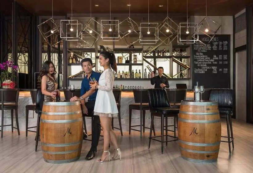 Hotelli Mercure Bangkok Makkasan