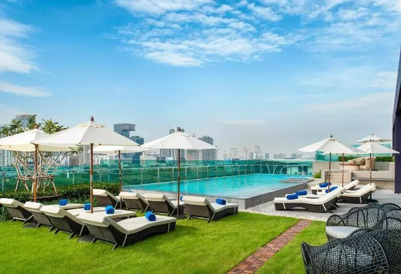 Hotelli Mercure Bangkok Makkasan