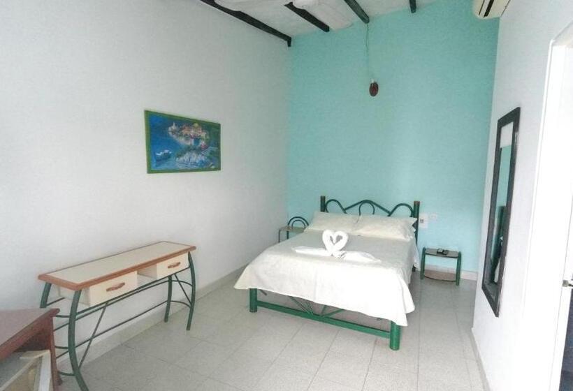 هتل Miami En Melgar