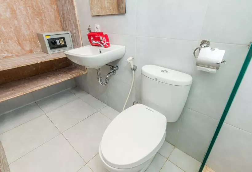 ホテル Zen Rooms Denpasar Mertasari