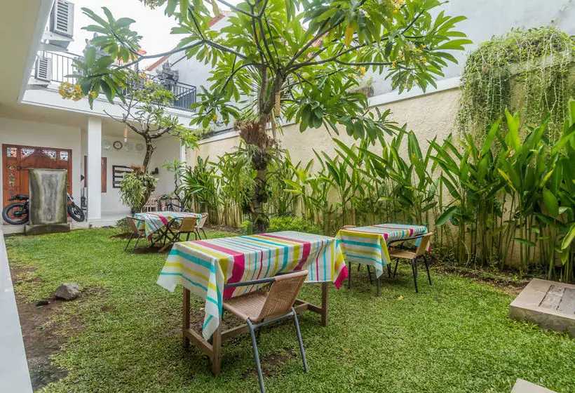ホテル Zen Rooms Denpasar Mertasari