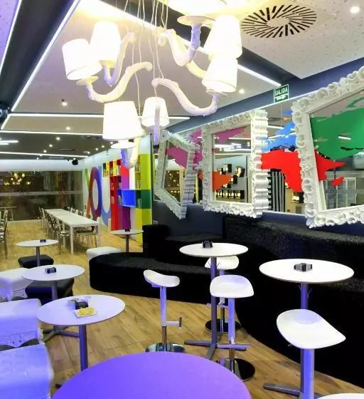 Urban Youth Hostel