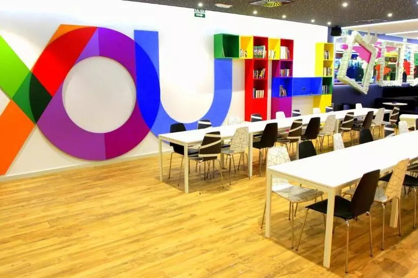 Urban Youth Hostel