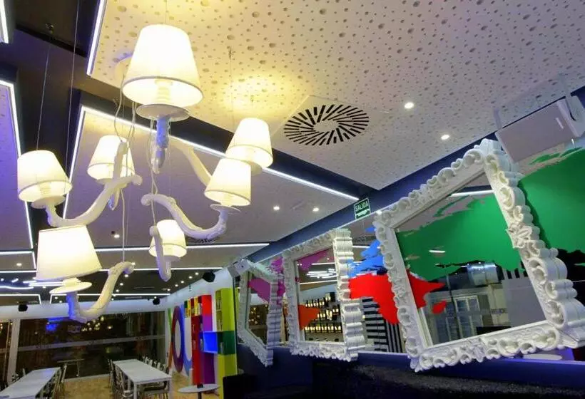 Urban Youth Hostel