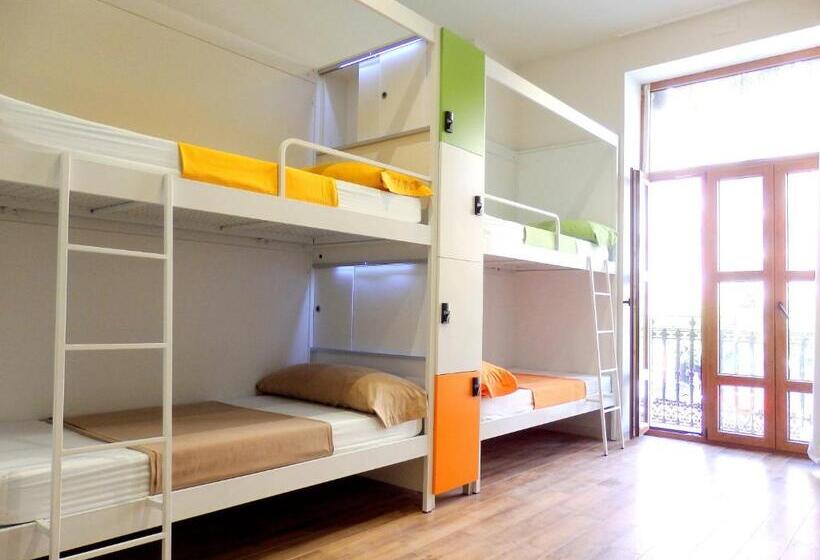 Urban Youth Hostel