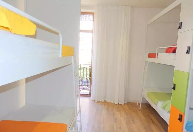 Urban Youth Hostel