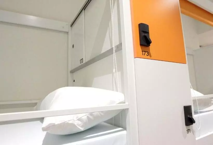 Urban Youth Hostel
