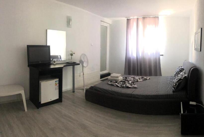 فندق على الطريق Casa Athena