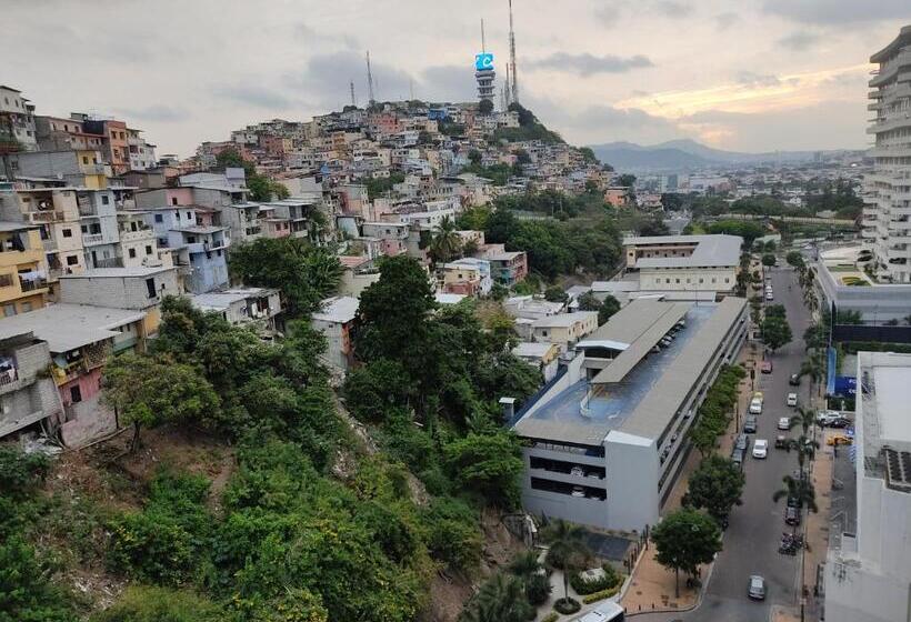 Suite Riverfront Puerto Santa Ana