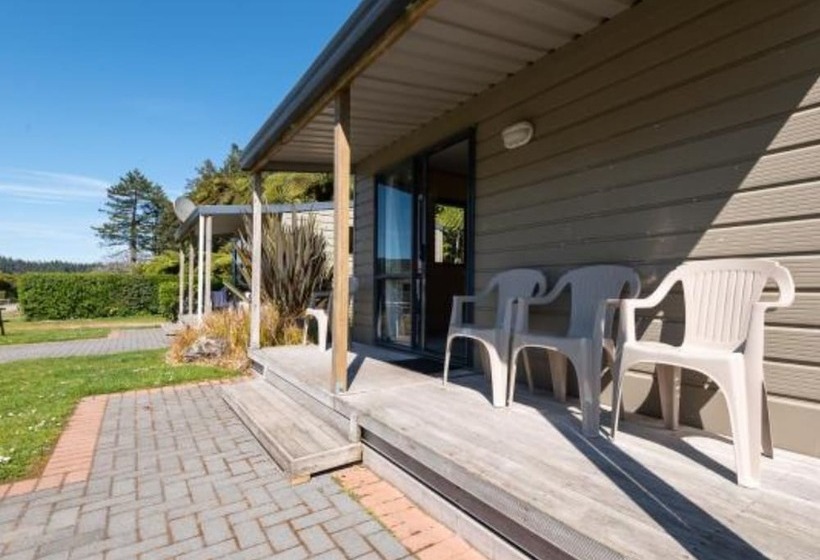 בית מלון כפרי Blue Lake Top 10 Holiday Park