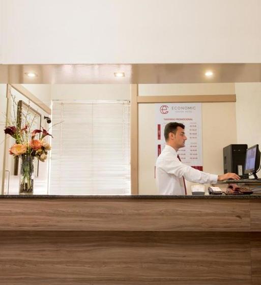 בית מלון כפרי Economic Center