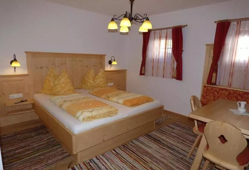 ホテル Ferienhaus Veider