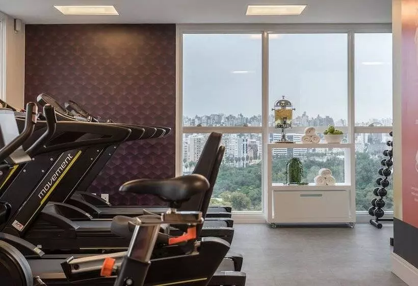 Hotelli Intercity Cidade Baixa