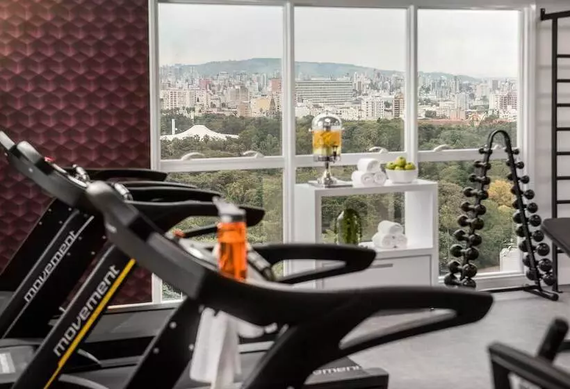 Hotelli Intercity Cidade Baixa